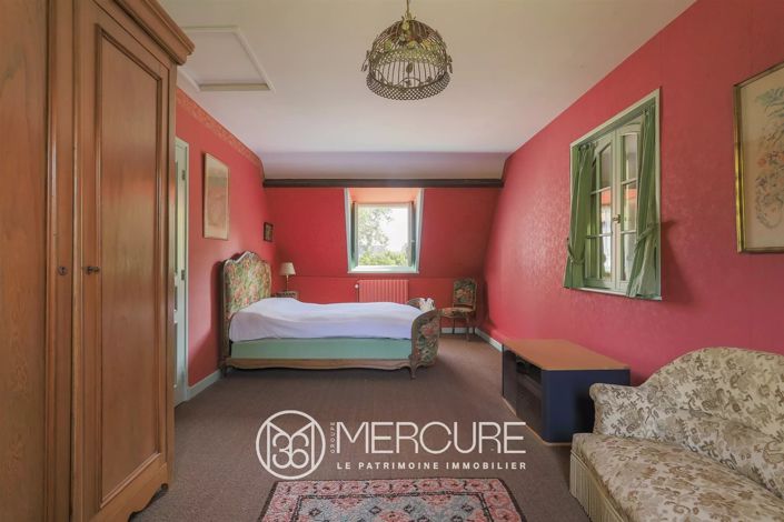 Image No.9-5 Bed House for sale