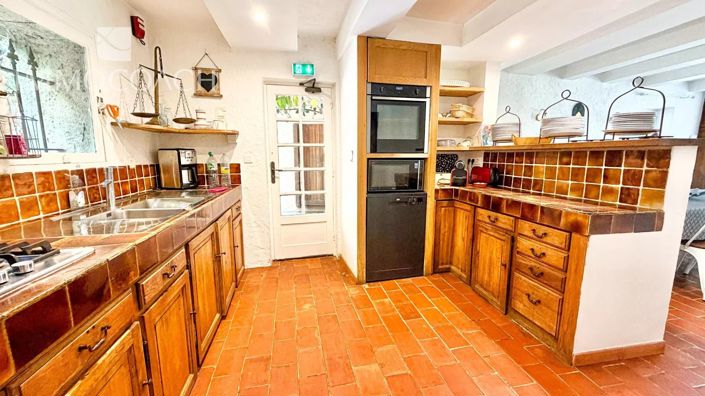 Image No.16-7 Bed House for sale
