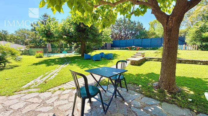 Image No.20-7 Bed House for sale