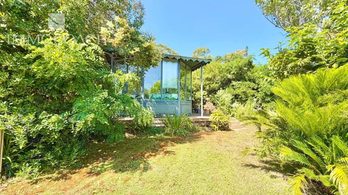 Image No.24-7 Bed House for sale