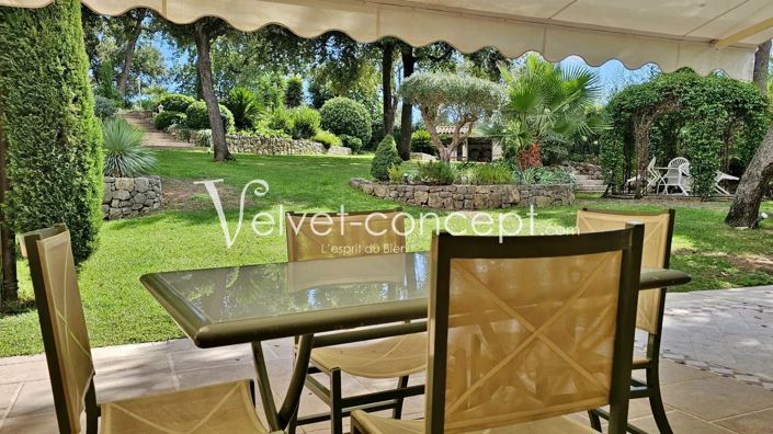Image No.2-4 Bed House for sale