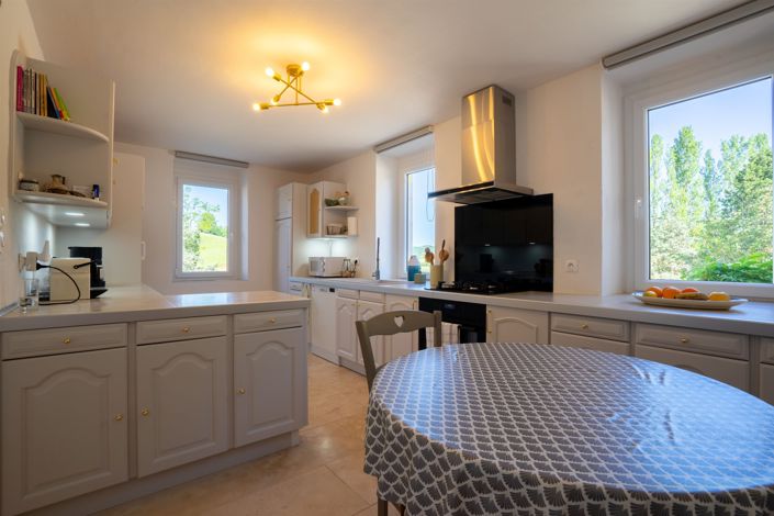 Image No.11-3 Bed House for sale