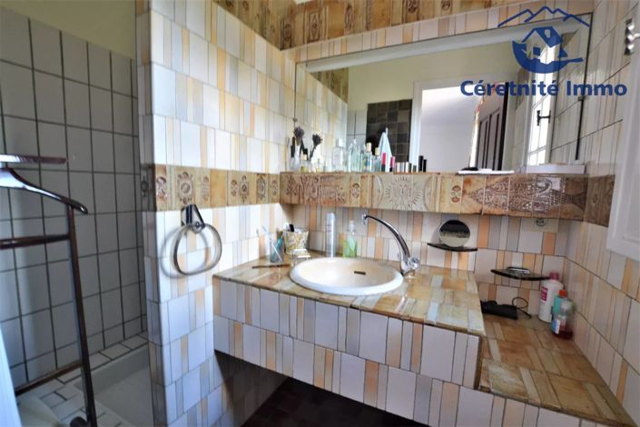 Image No.9-2 Bed House for sale