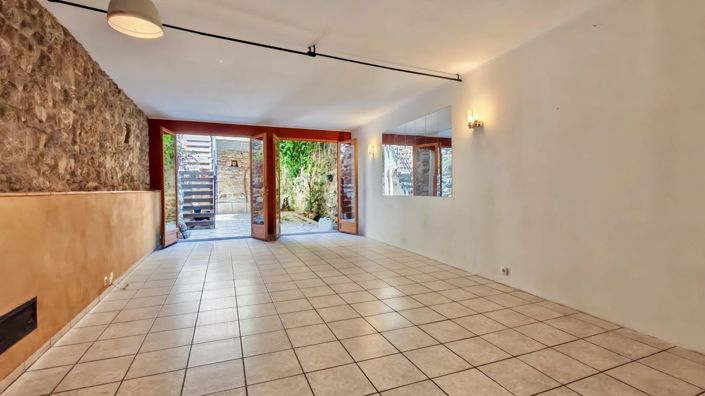 Image No.5-2 Bed House for sale