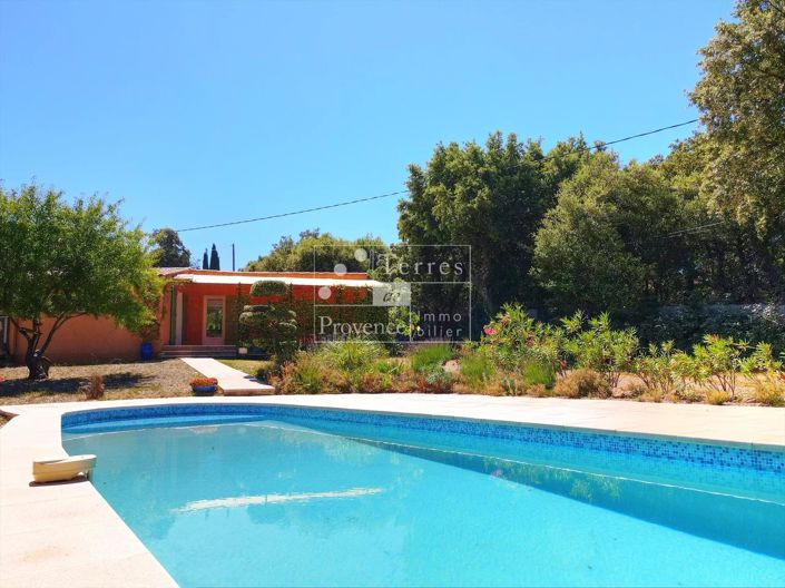 Image No.2-4 Bed House for sale