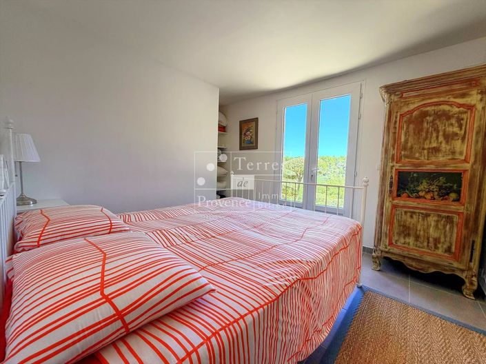 Image No.20-4 Bed House for sale