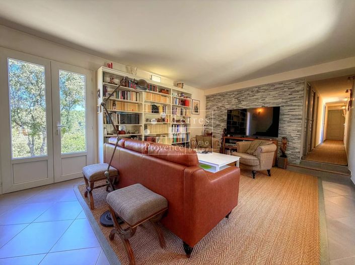 Image No.21-4 Bed House for sale