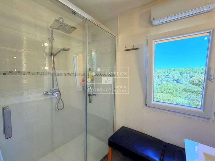 Image No.22-4 Bed House for sale