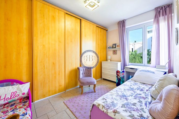 Image No.6-House for sale