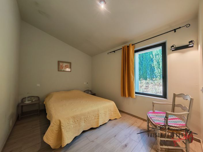 Image No.25-7 Bed House for sale