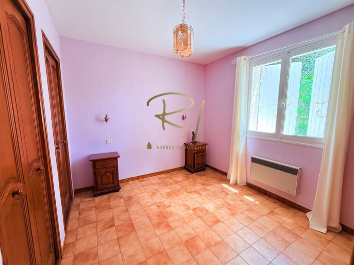 Image No.12-3 Bed House for sale