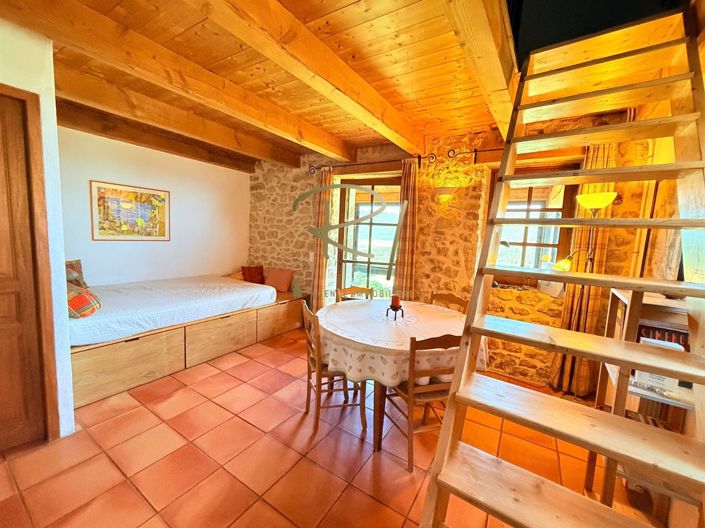 Image No.13-6 Bed House for sale