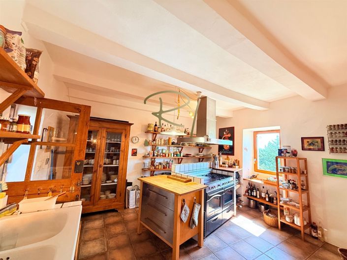 Image No.19-6 Bed House for sale