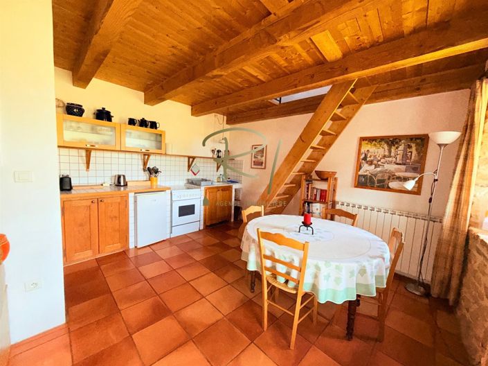 Image No.9-6 Bed House for sale