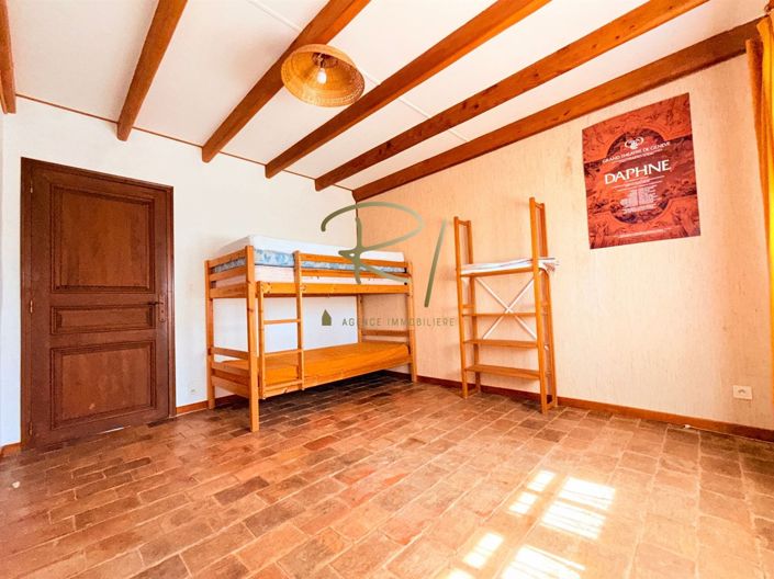 Image No.15-4 Bed House for sale