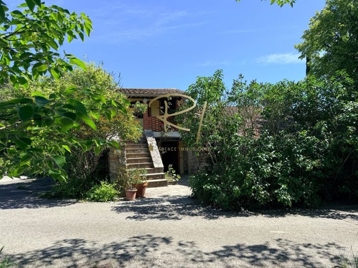 Image No.6-4 Bed House for sale