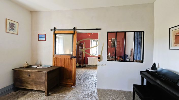 Image No.9-3 Bed House for sale