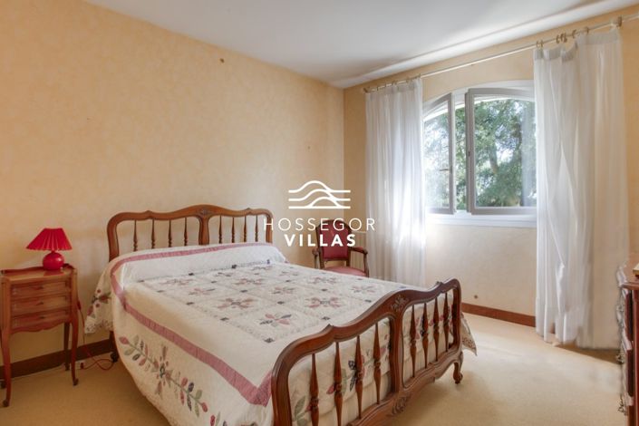 Image No.7-5 Bed House for sale