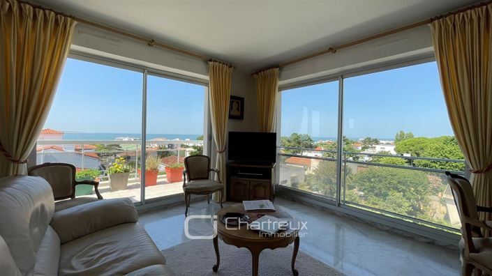 Image No.12-3 Bed Apartment for sale