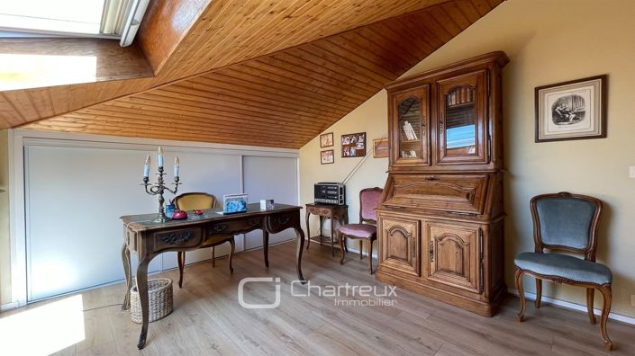 Image No.17-3 Bed Apartment for sale