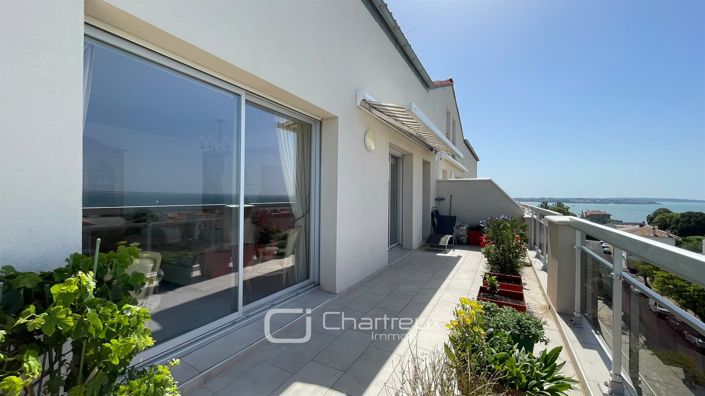 Image No.21-3 Bed Apartment for sale