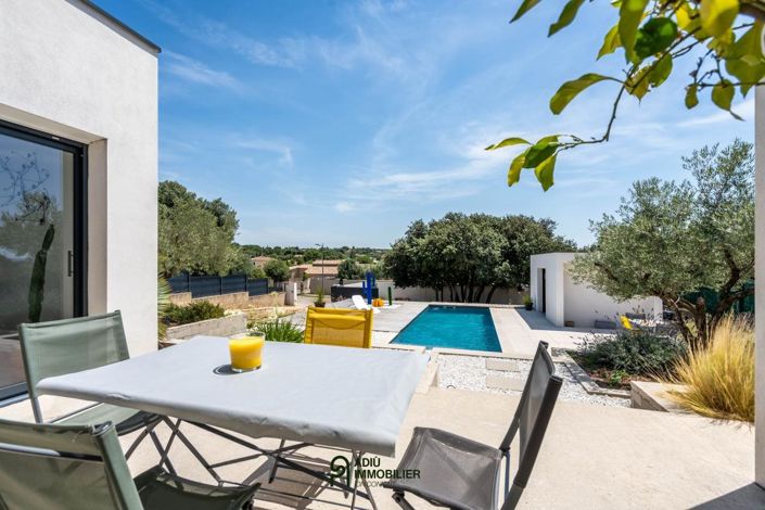 Image No.3-3 Bed House for sale