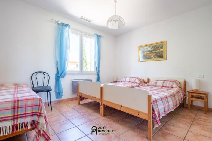 Image No.12-5 Bed House for sale