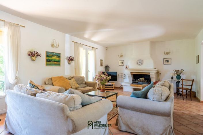 Image No.6-5 Bed House for sale