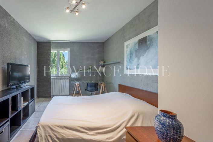 Image No.16-4 Bed House for sale