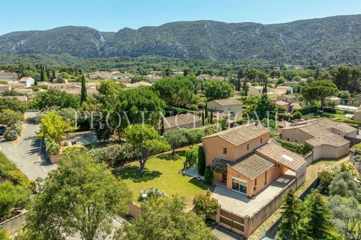 Image No.19-4 Bed House for sale