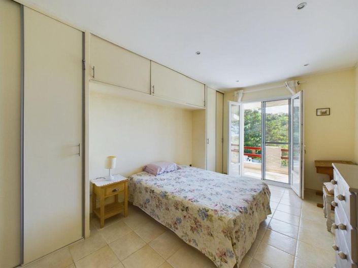 Image No.15-3 Bed House for sale
