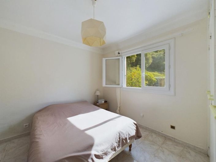 Image No.19-3 Bed House for sale
