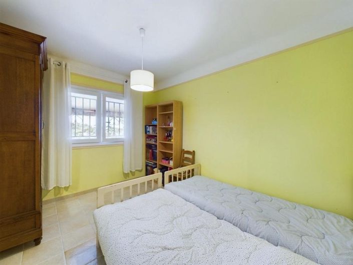 Image No.20-3 Bed House for sale