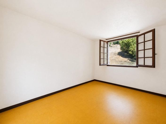 Image No.10-4 Bed House for sale