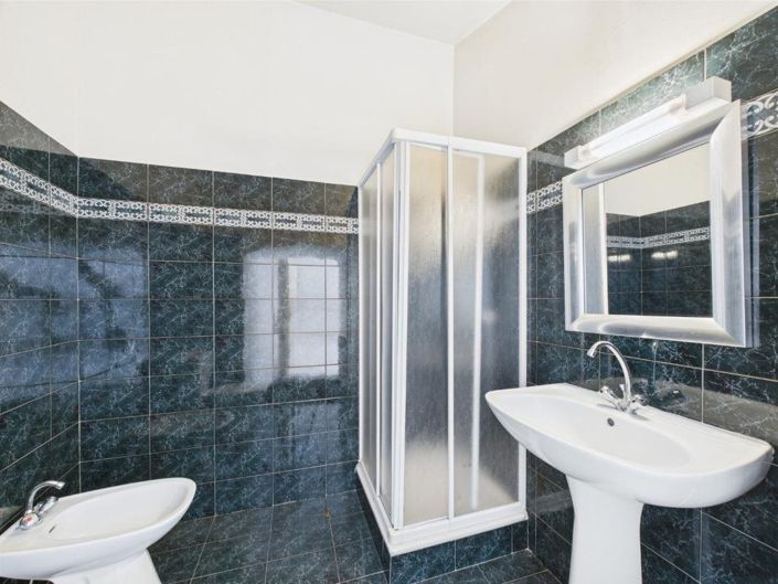 Image No.15-4 Bed Apartment for sale
