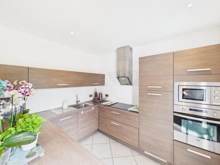 Image No.2-2 Bed House for sale