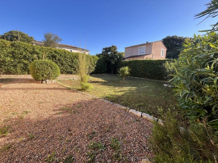 Image No.9-2 Bed House for sale