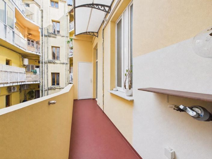 Image No.17-3 Bed Apartment for sale