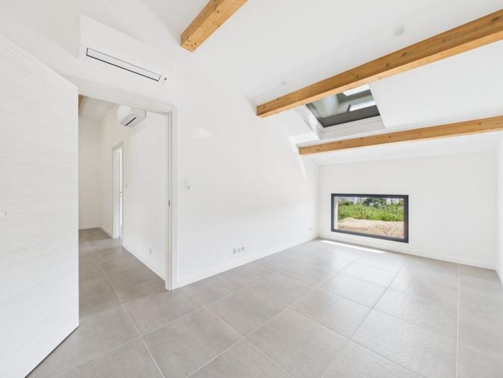 Image No.22-3 Bed Apartment for sale