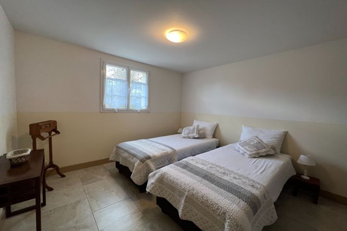 Image No.11-4 Bed House for sale