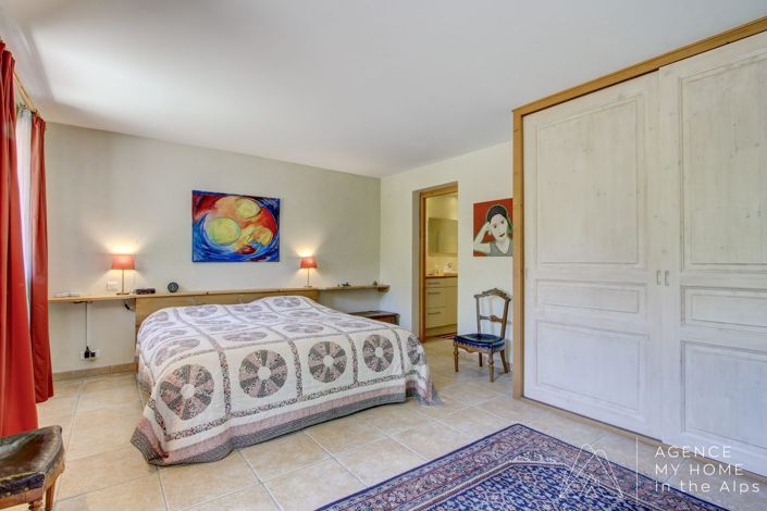 Image No.13-4 Bed Property for sale