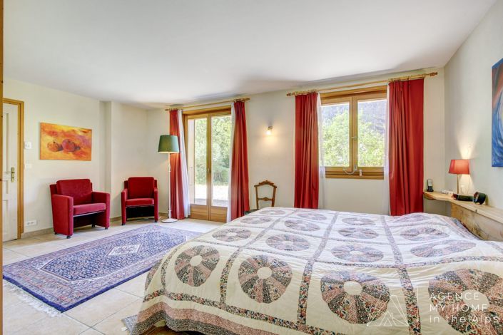 Image No.14-4 Bed Property for sale