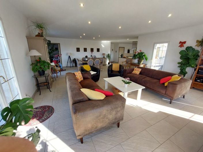 Image No.5-Propriété de 4 chambres à vendre à Arnaud-Guilhem