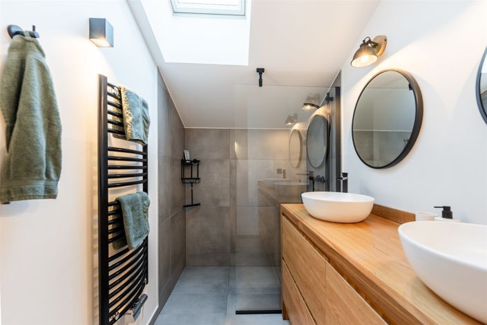 Image No.14-4 Bed House for sale