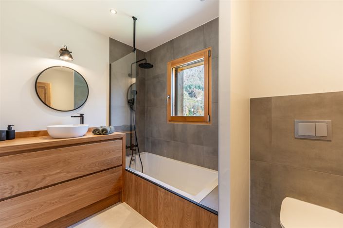 Image No.19-4 Bed House for sale