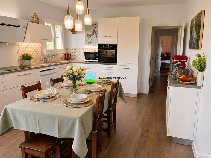 Image No.6-5 Bed House for sale