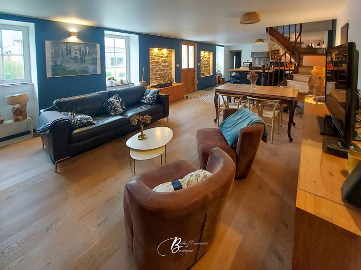 Image No.5-11 Bed House for sale