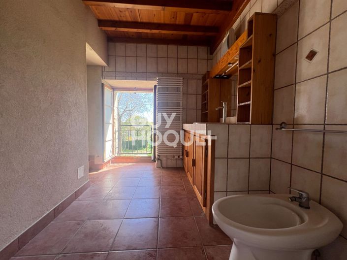 Image No.8-3 Bed House for sale