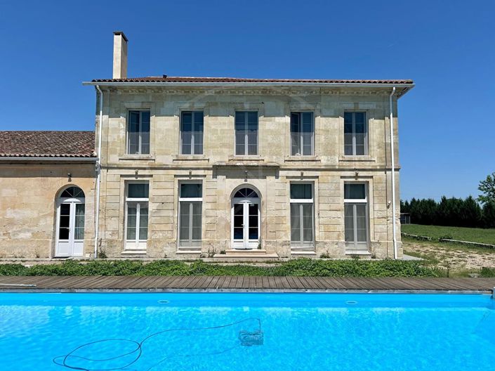 Image No.2-6 Bed Property for sale