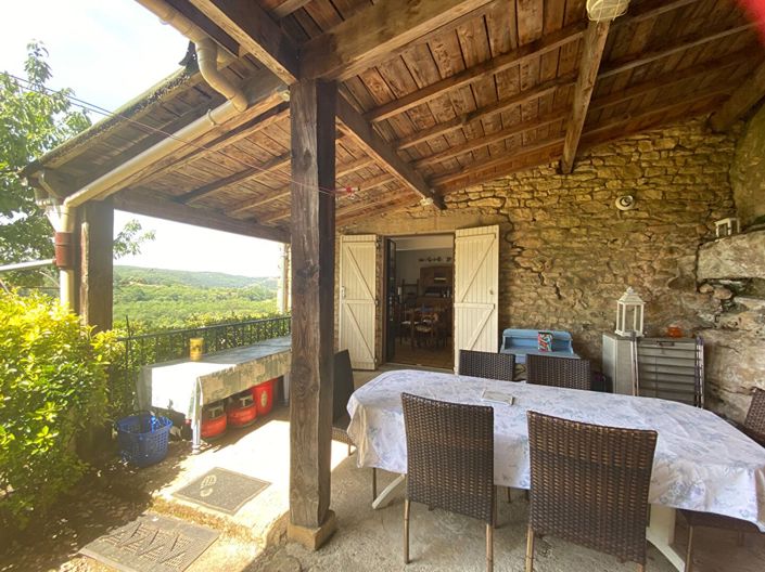 Image No.10-3 Bed House for sale